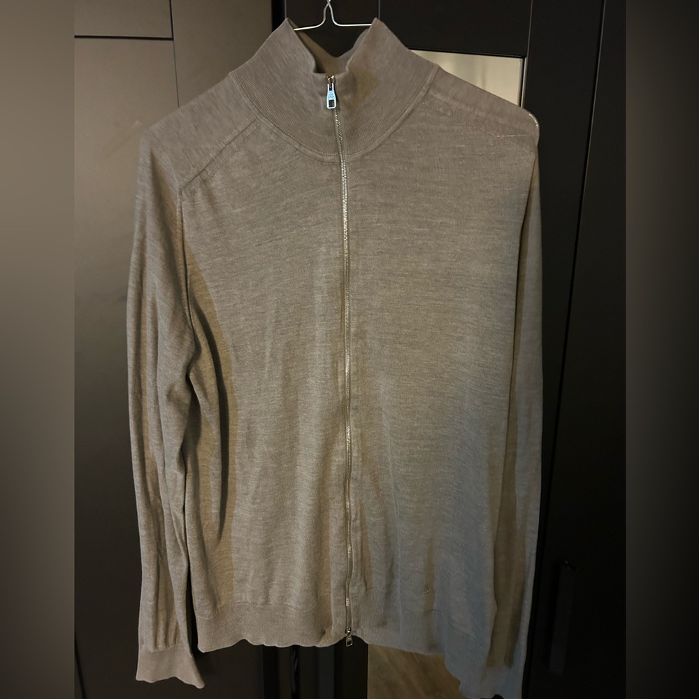 Louis Vuitton jacket lightly worn large fits light a xl